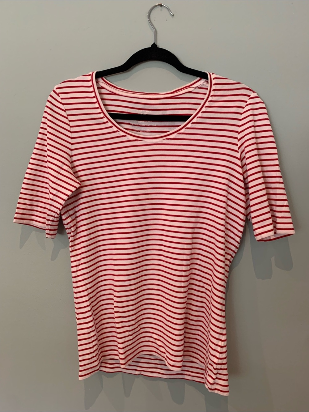 Denver Hayes Women’s Red and White Striped Scoop Neck Short Sleeve Top